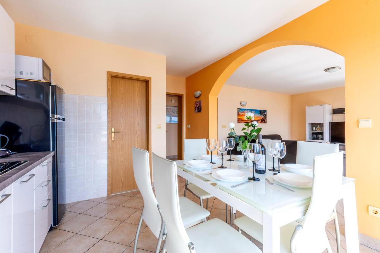 Villa Tomas „The View Of Jesenice“ イェセニツェ エクステリア 写真